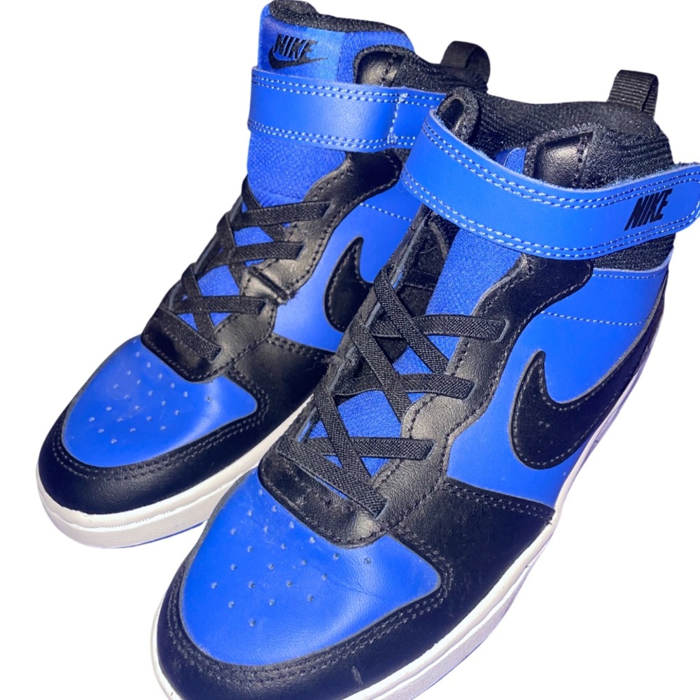 Nike Kids Black and Blue Sneakers